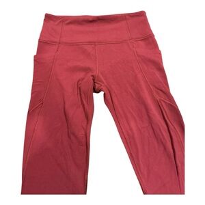 Athleta Salutation Stash Pocket Capri Leggings Women’s Small Burgundy